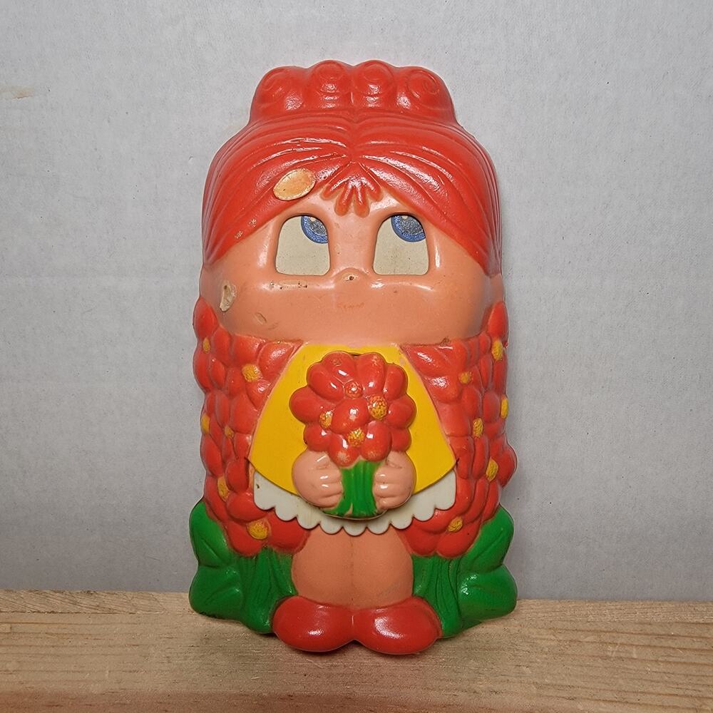 VINTAGE Mid-1970s Plastic Retro Kitsch Switch Plate